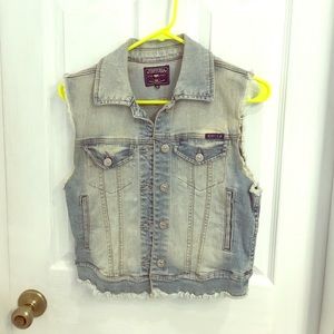 Jean vest, size medium